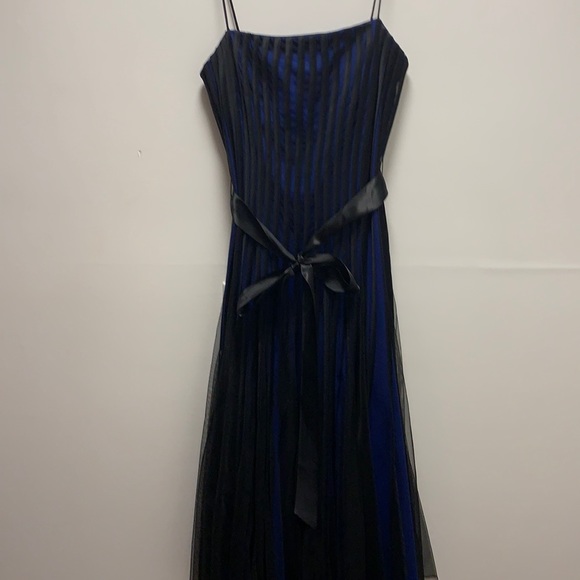 JS Collection size 6 black & royal blue dress - Picture 2 of 5